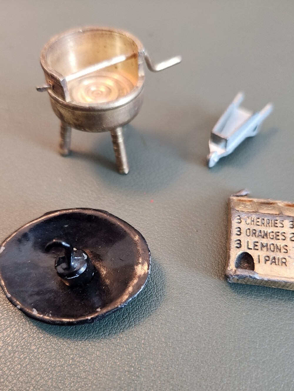 Mini Metal Miniature Dollhouse Accessories